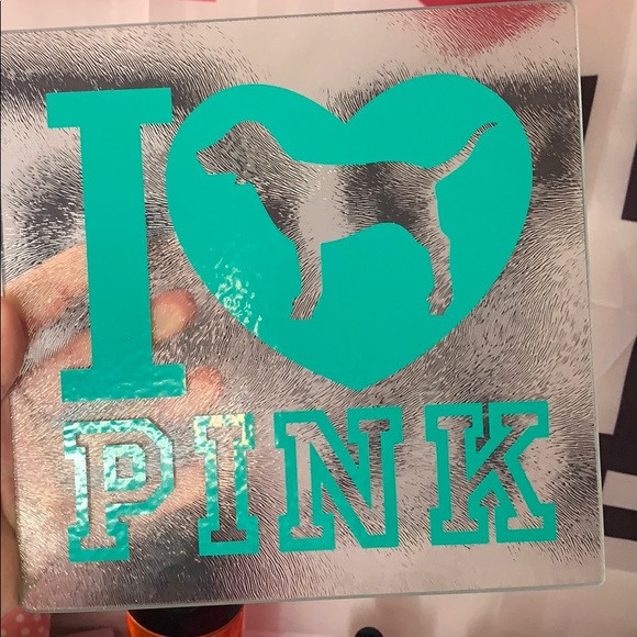 Pink VS - Picture 3 of 5